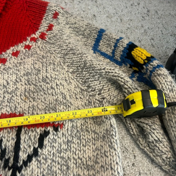 XXL cowichan handcrafted wool sweater with a “transportation” theme- incredible - Picture 13 of 15